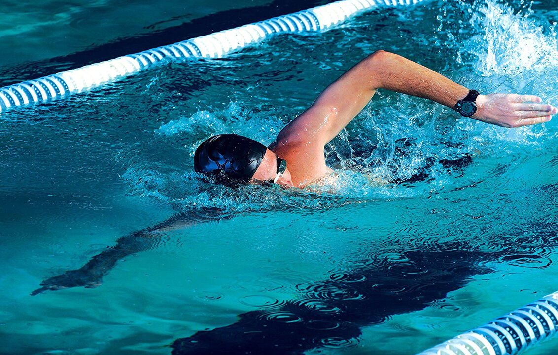 Nadar na piscina com osteocondrose torácica