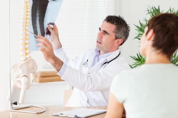 consulta com um especialista em osteocondrose cervical